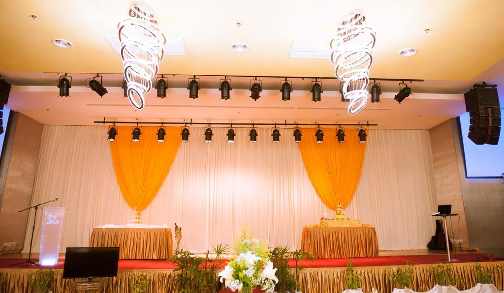 Palm Seremban Hotel Екстериор снимка